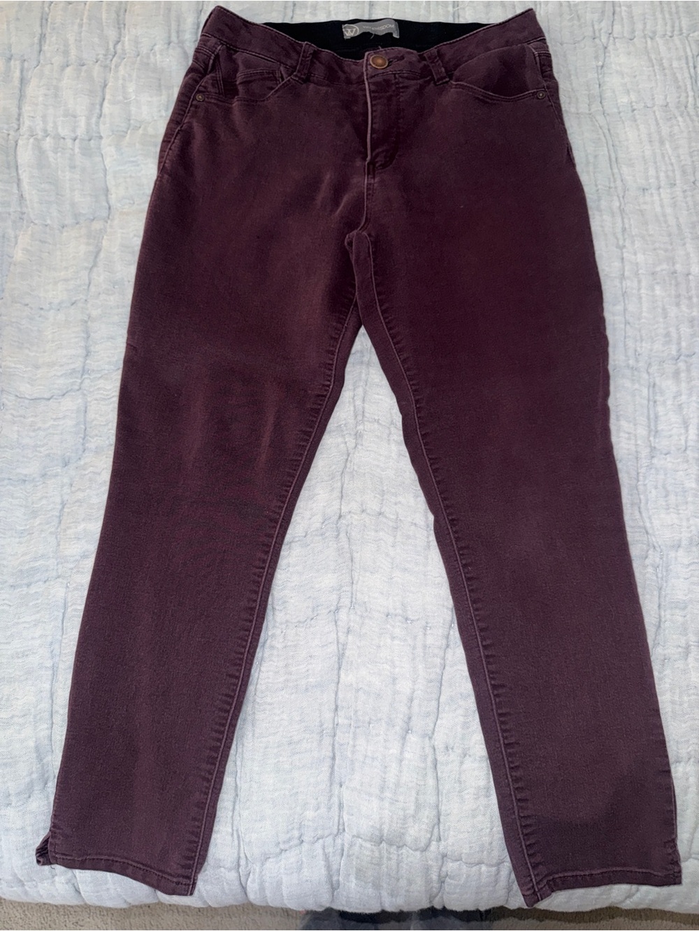 Wit & Wisdom Women's Straight Leg Jeans in Deep Plum size 4
